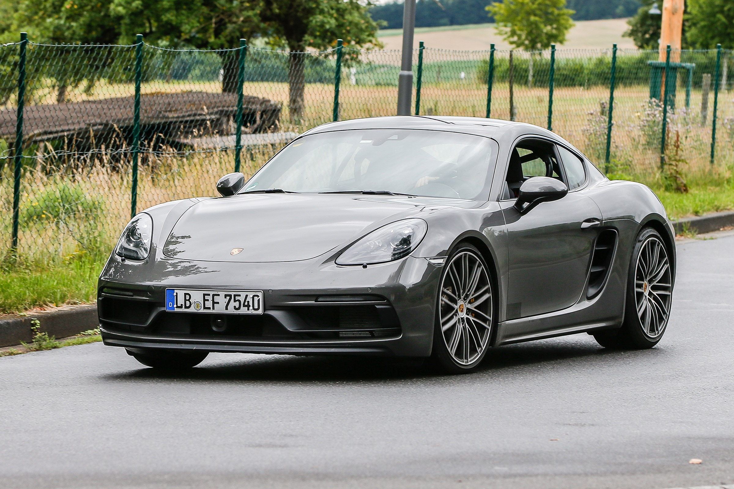 Porsche 981.2 Cayman GTS - front 3.4