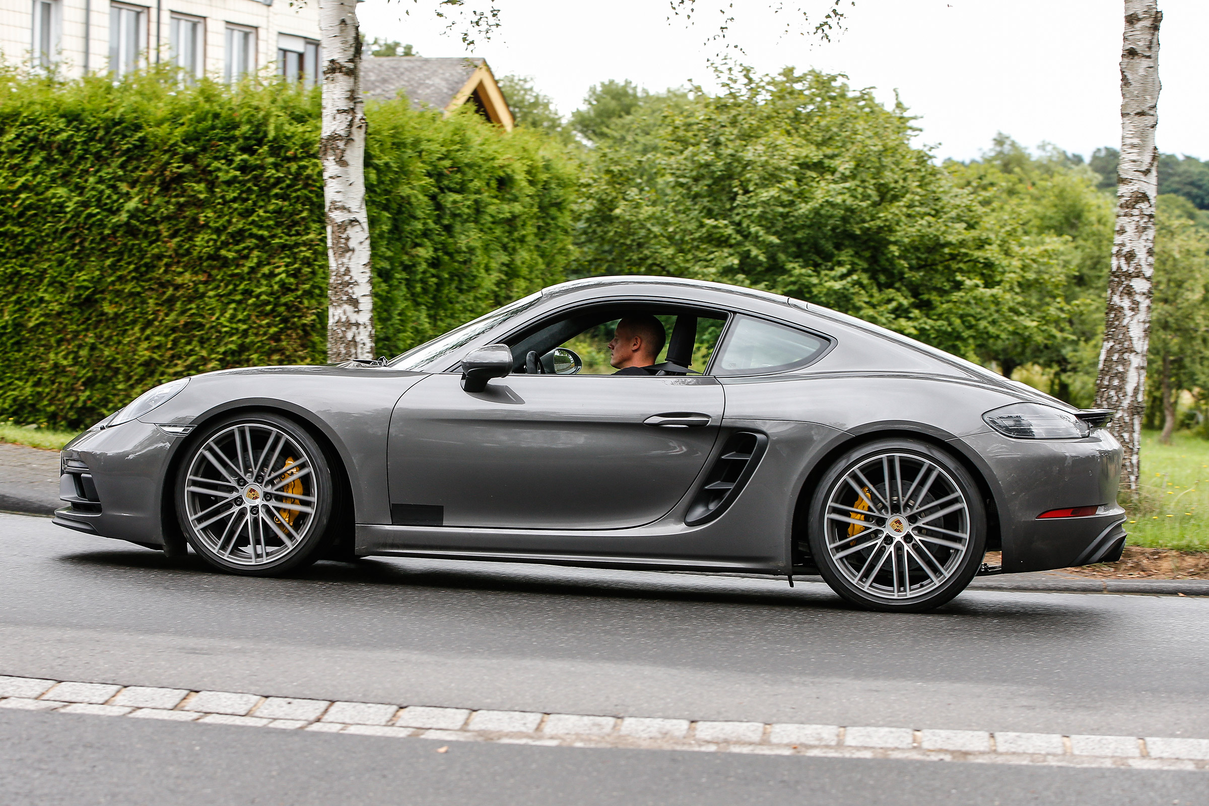 Porsche 981.2 Cayman GTS - profile
