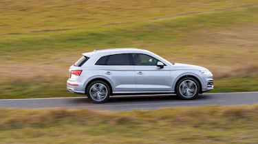 Audi Q5 S Line TFSI - profile