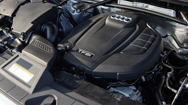Audi Q5 S Line TFSI - engine