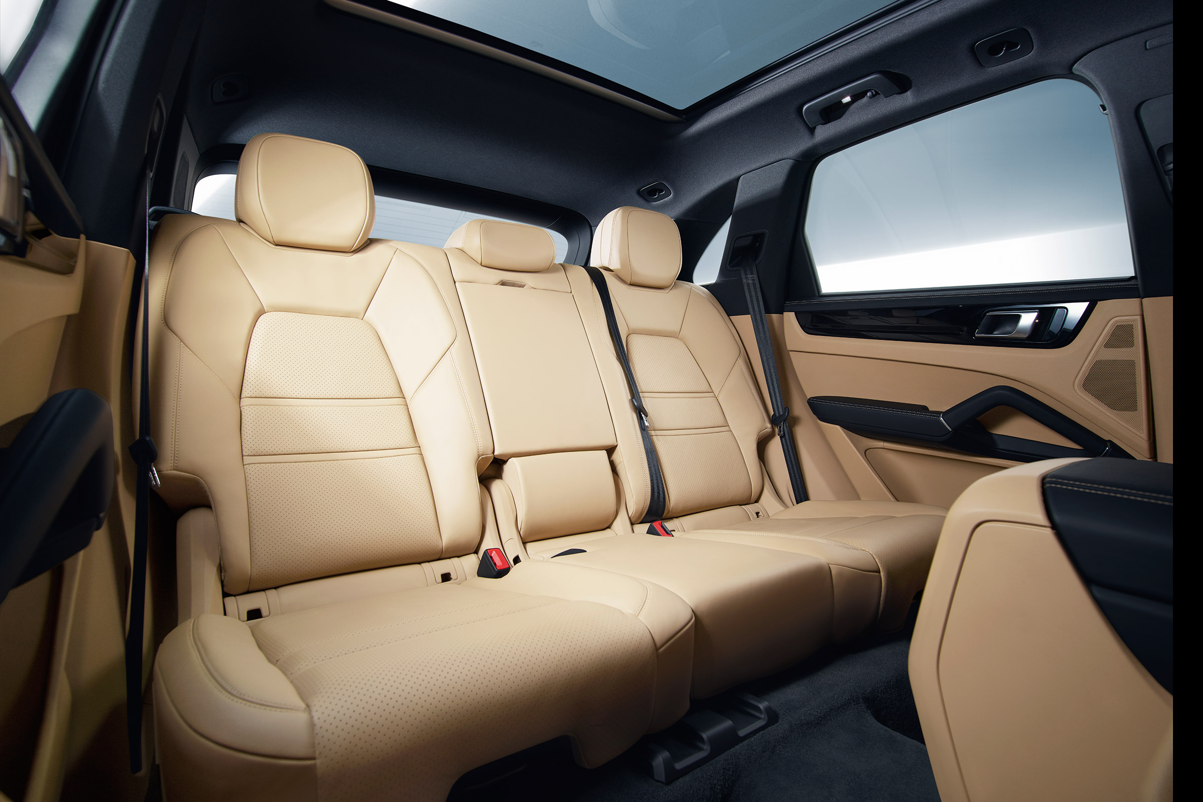 Posche Cayenne - interior rear