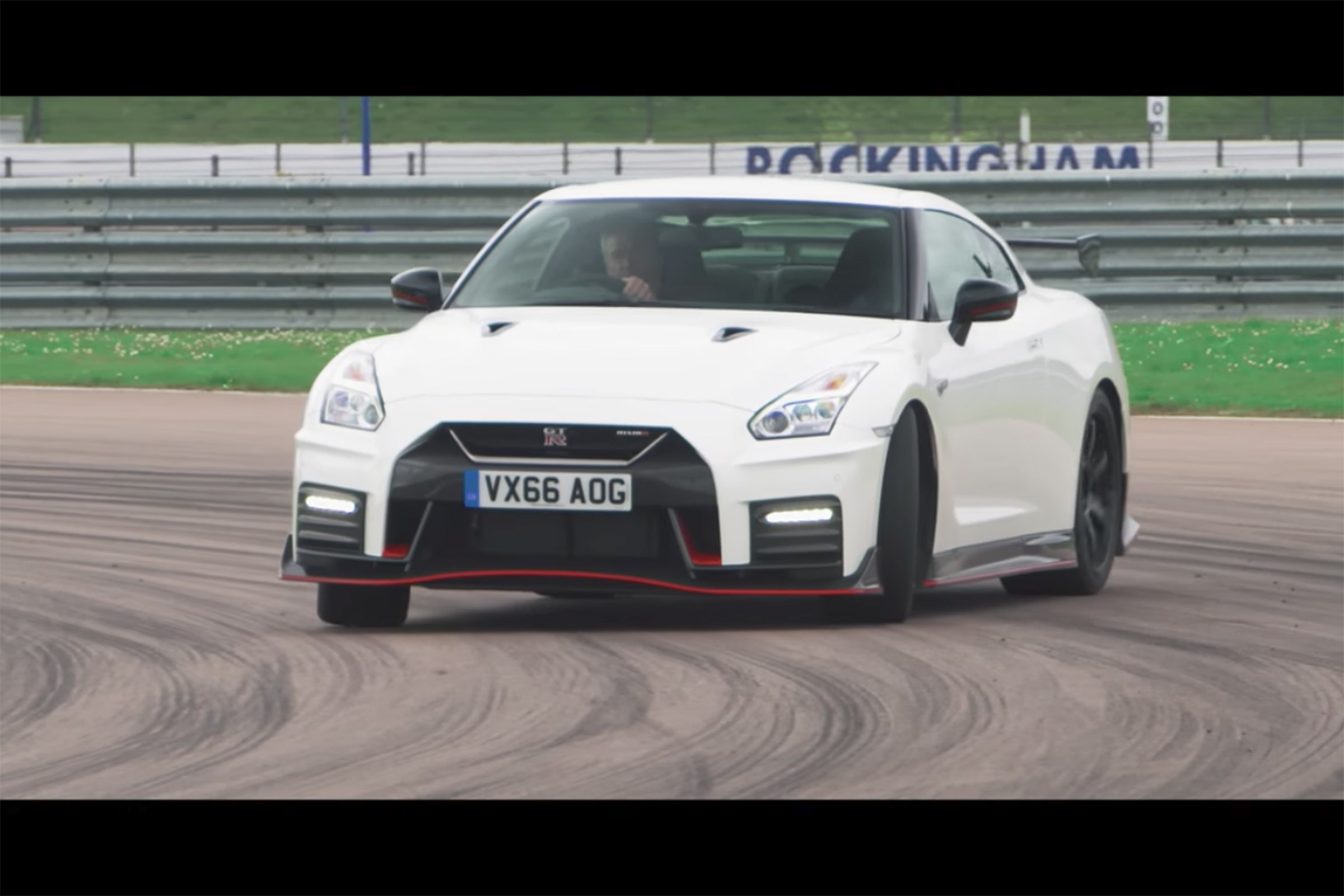 GT-R Nismo header