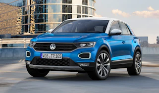 VW T-Roc - Blue front static 2