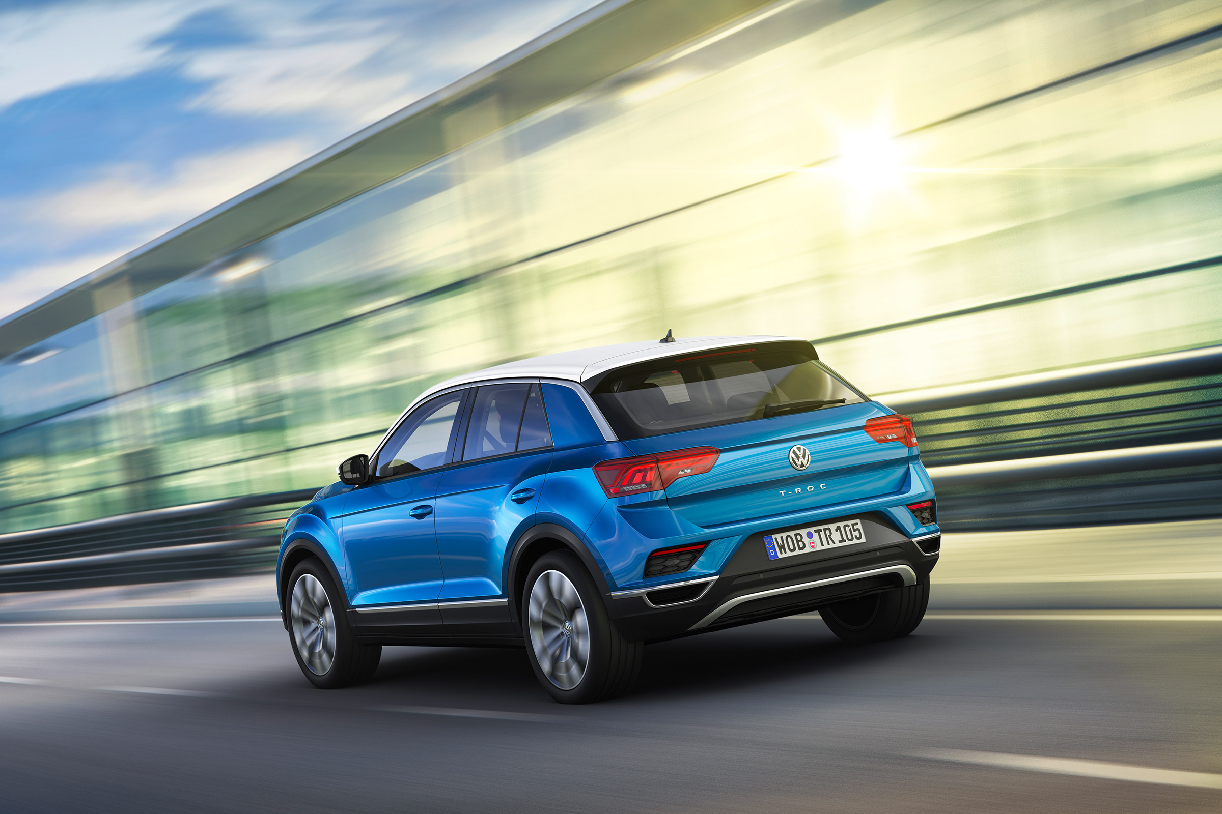 VW T-Roc - Blue rear dynamic
