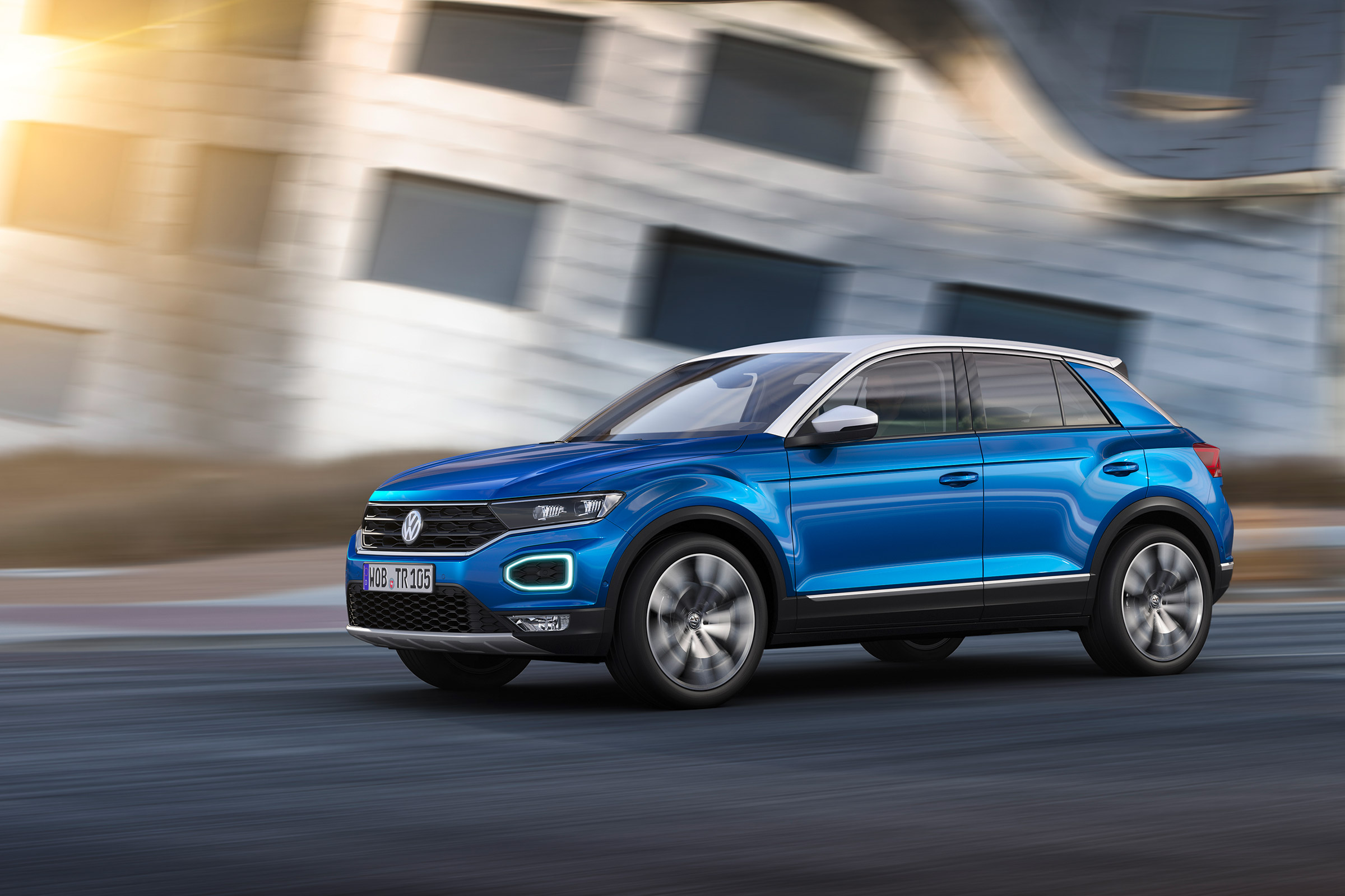 VW T-Roc - Blue front