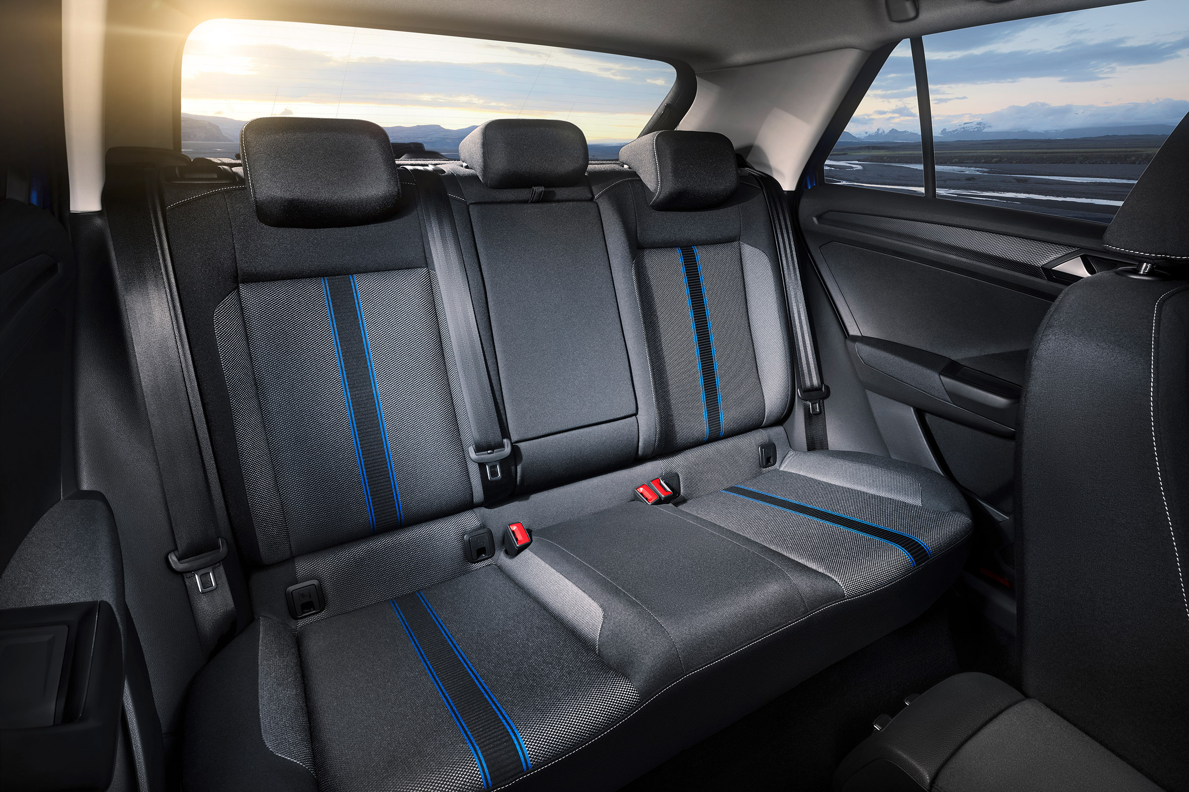 VW T-Roc - Blue interior rear 2