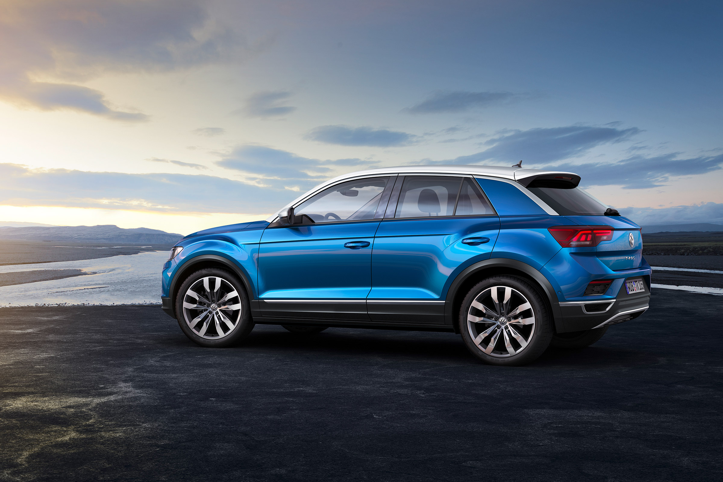 VW T-Roc - Blue rear quarter