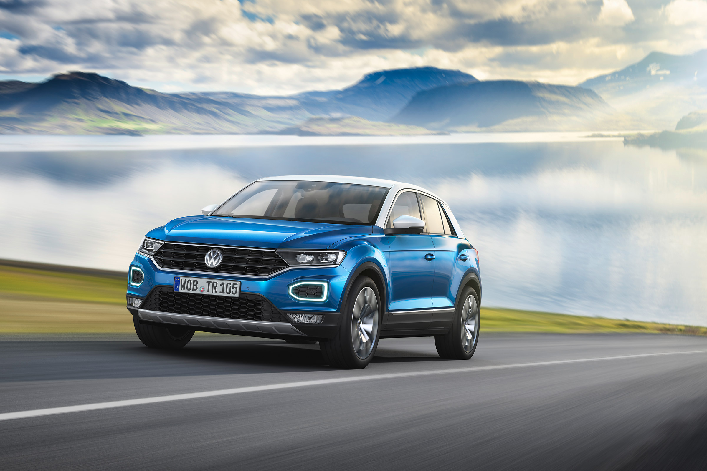VW T-Roc - Blue front quarter