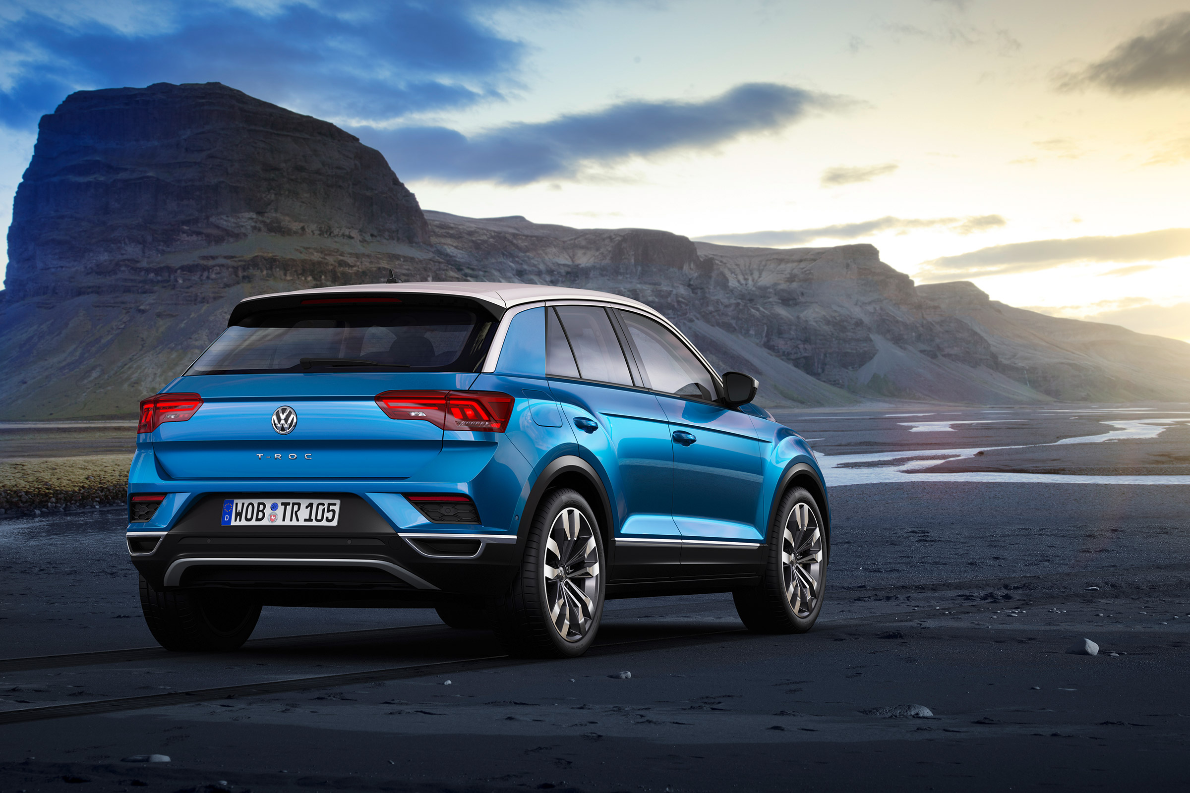 VW T-Roc - Blue rear quarter