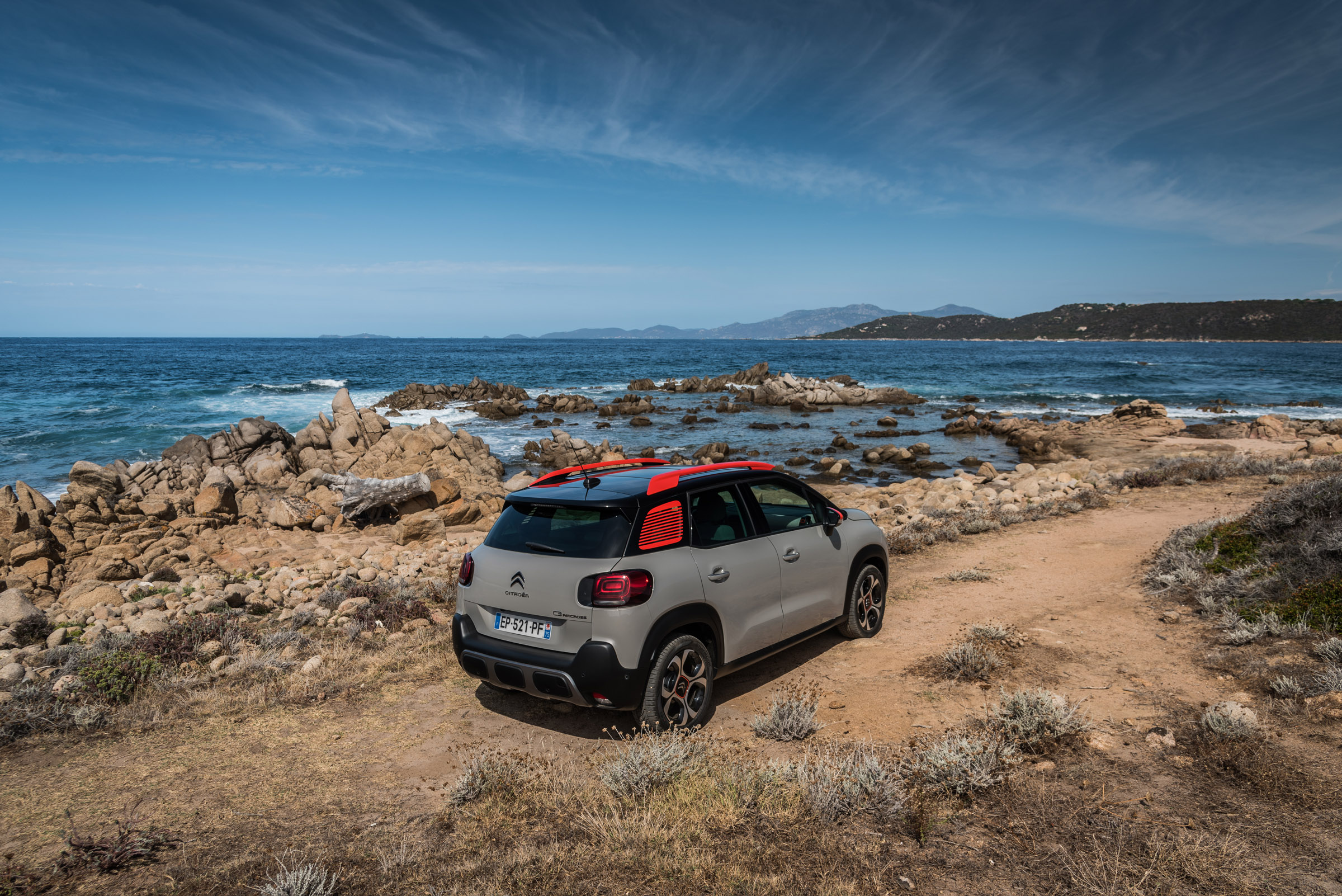 Citroen C3 Aircross - rear top