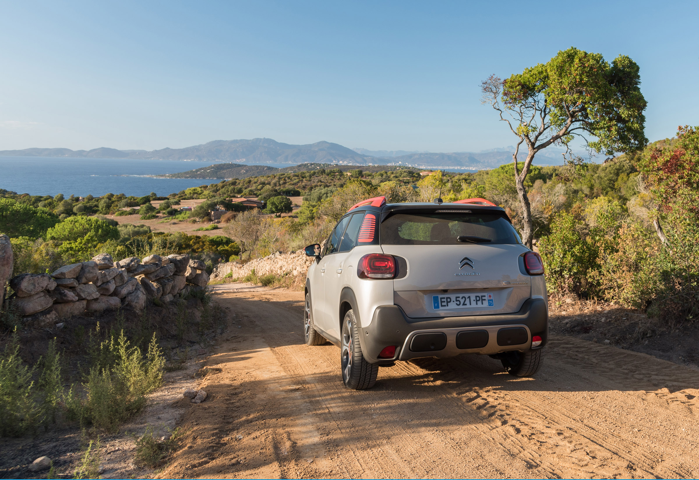 Citroen C3 Aircross - driving rear