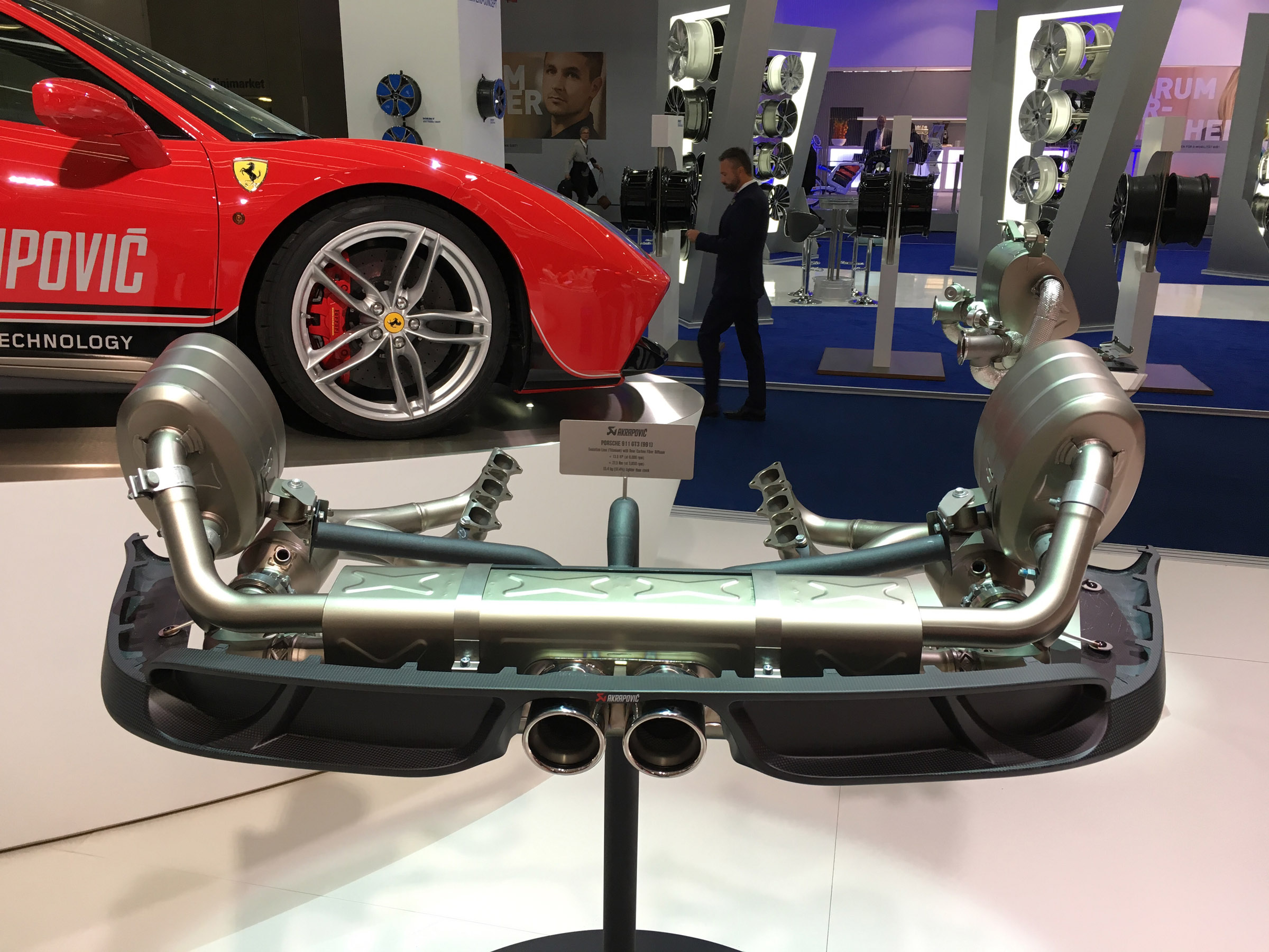 Akrapovič exhaust for Porsche 911 GT3 (991) – 2017 Frankfurt motor show