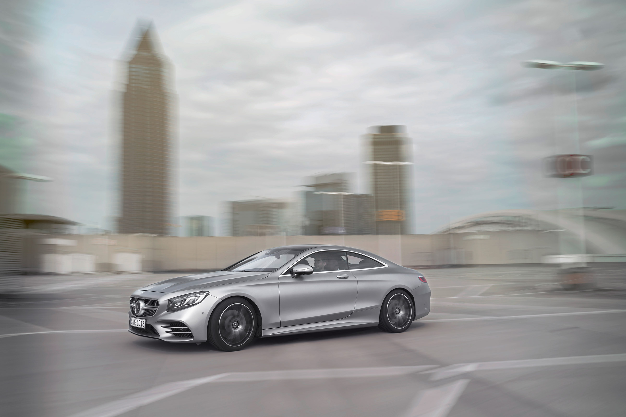 Mercedes S 560 coupe - profile