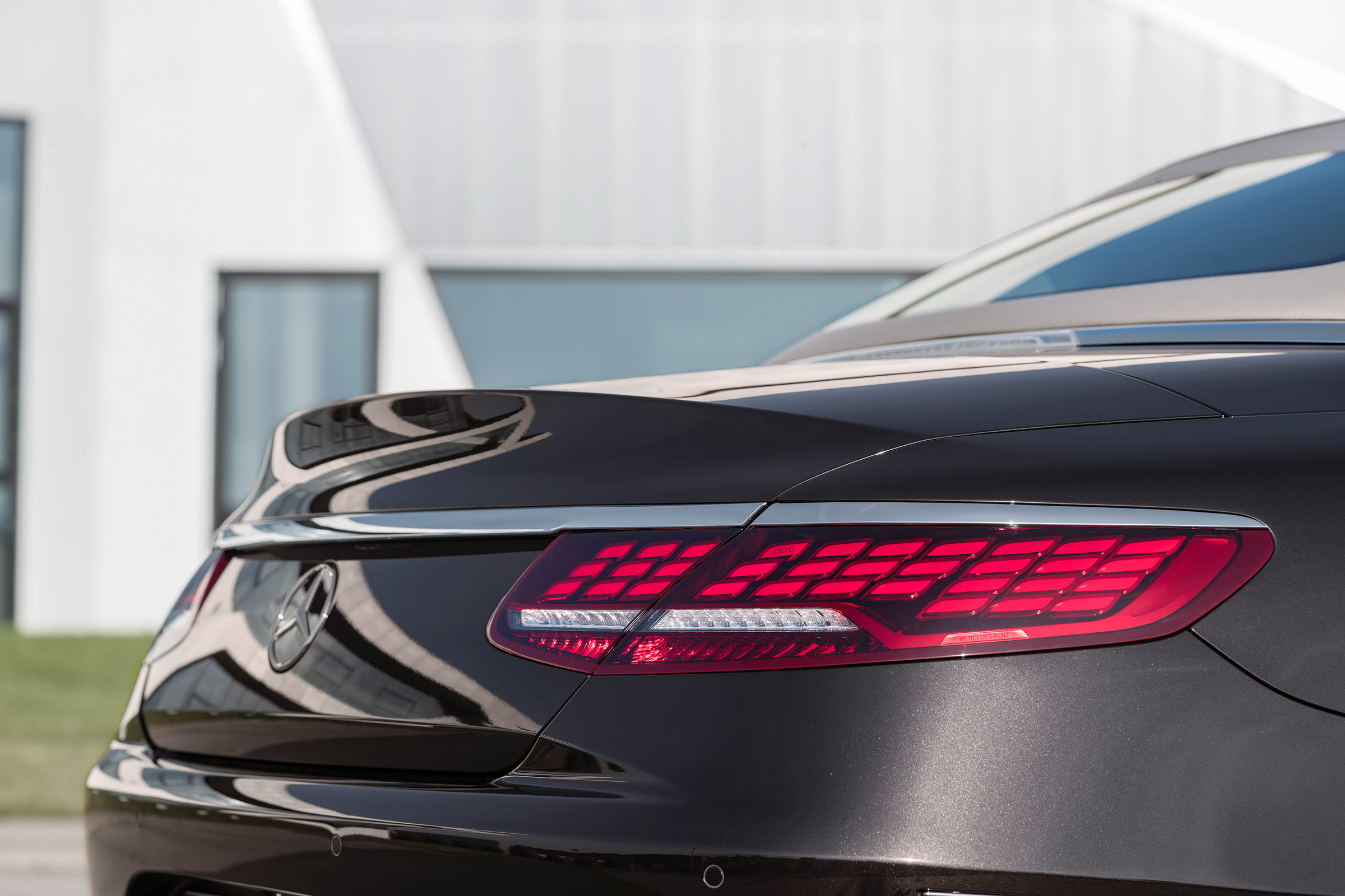 Mercedes S 560 cabriolet - rear lights