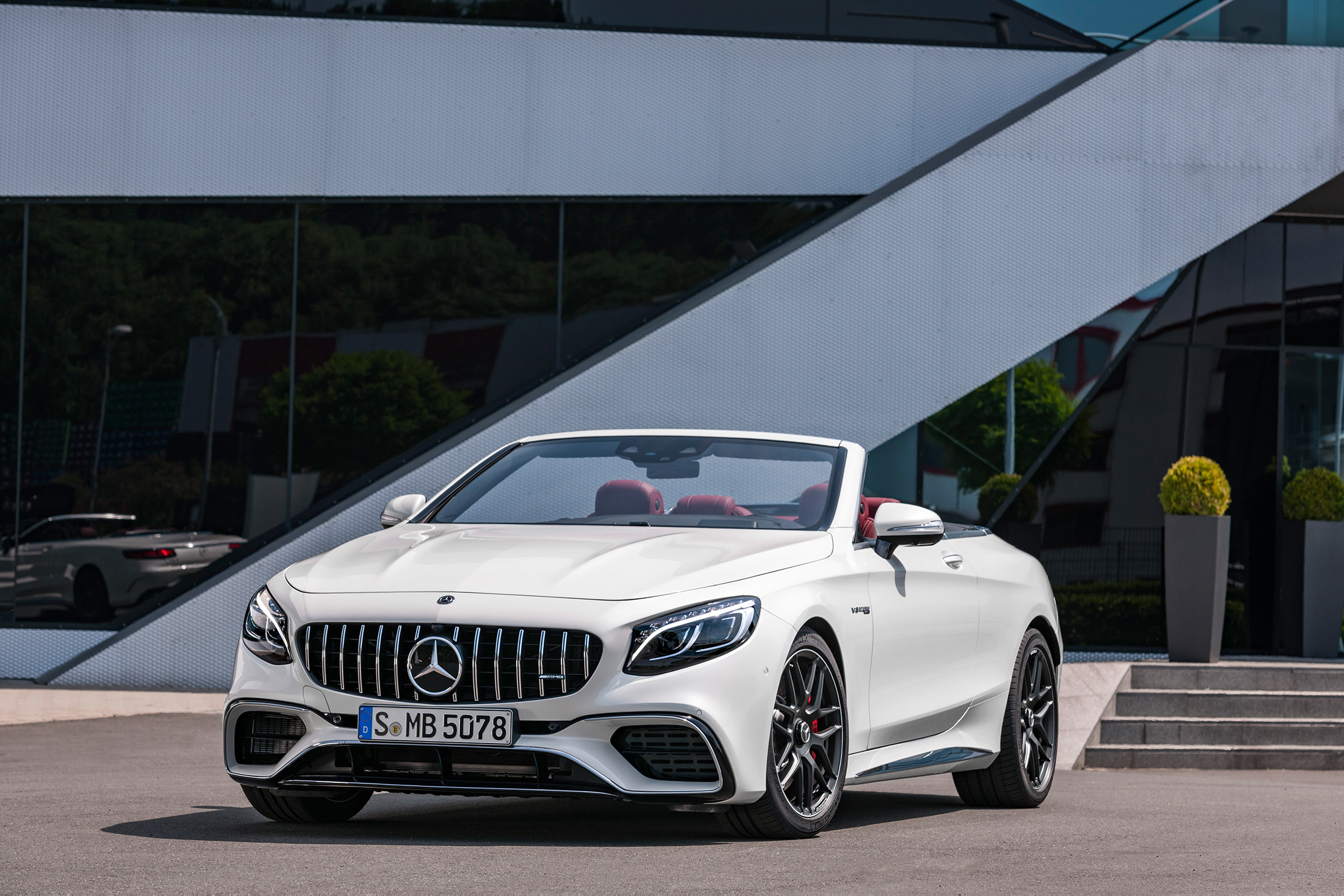 Mercedes S 63 Cab - front stat