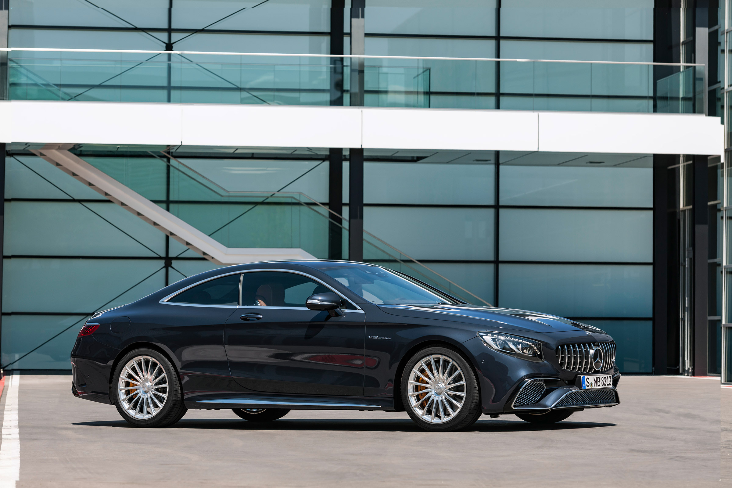 Mercedes S 65 Coupe - front quarter
