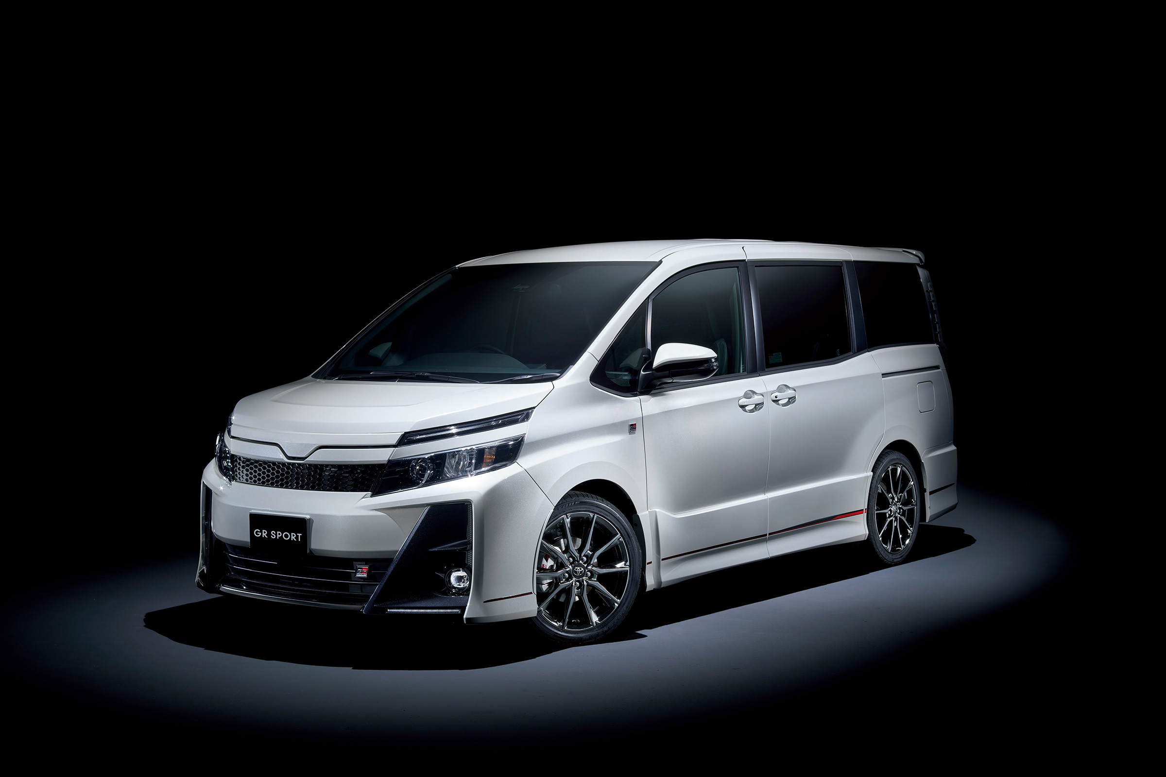Toyota Voxy GR SPORT - front quarter