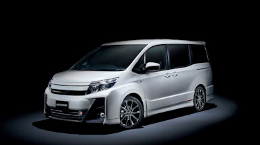Toyota Noah GR Sport - front quarter