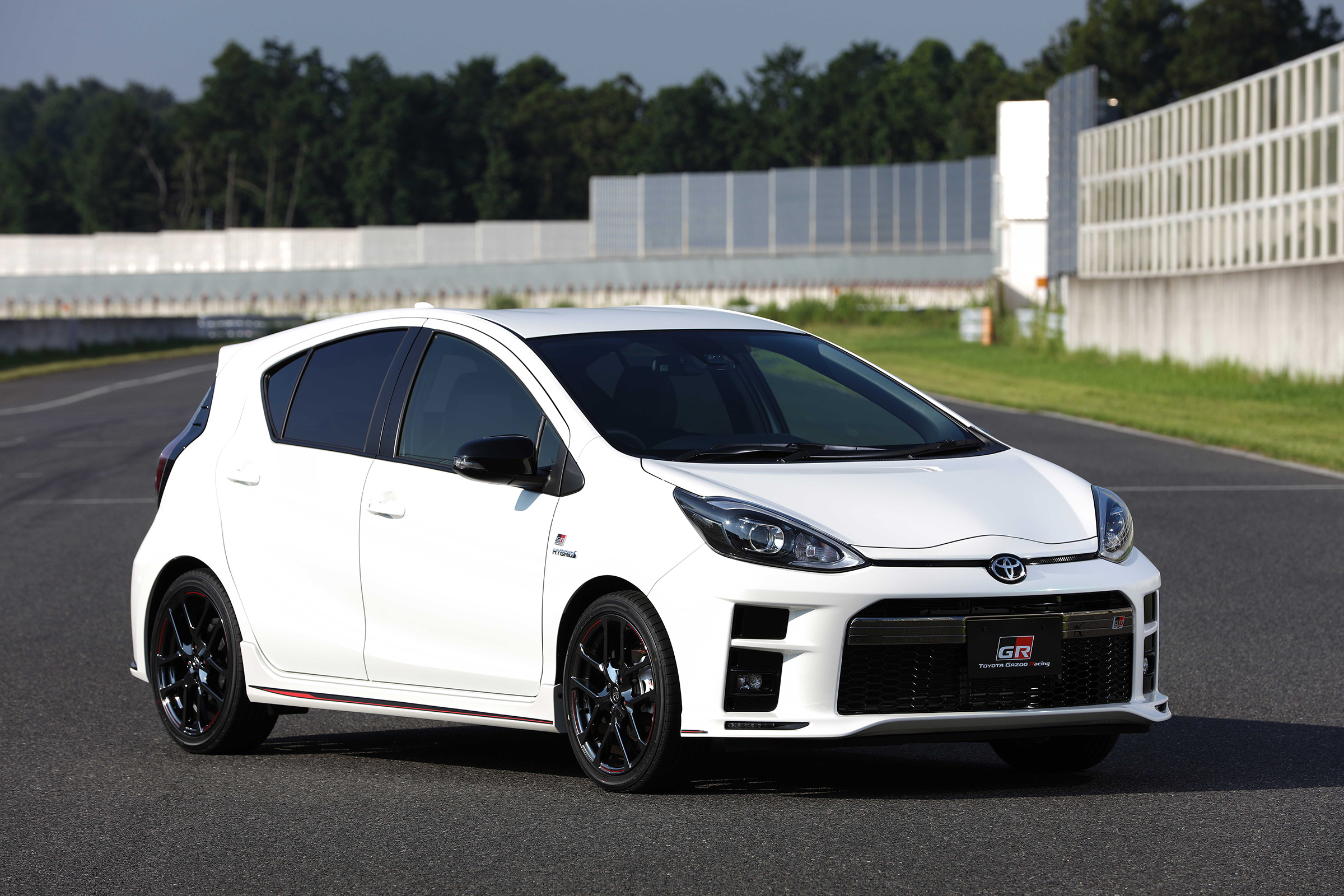 Toyota Aqua GR Sport - front quarter