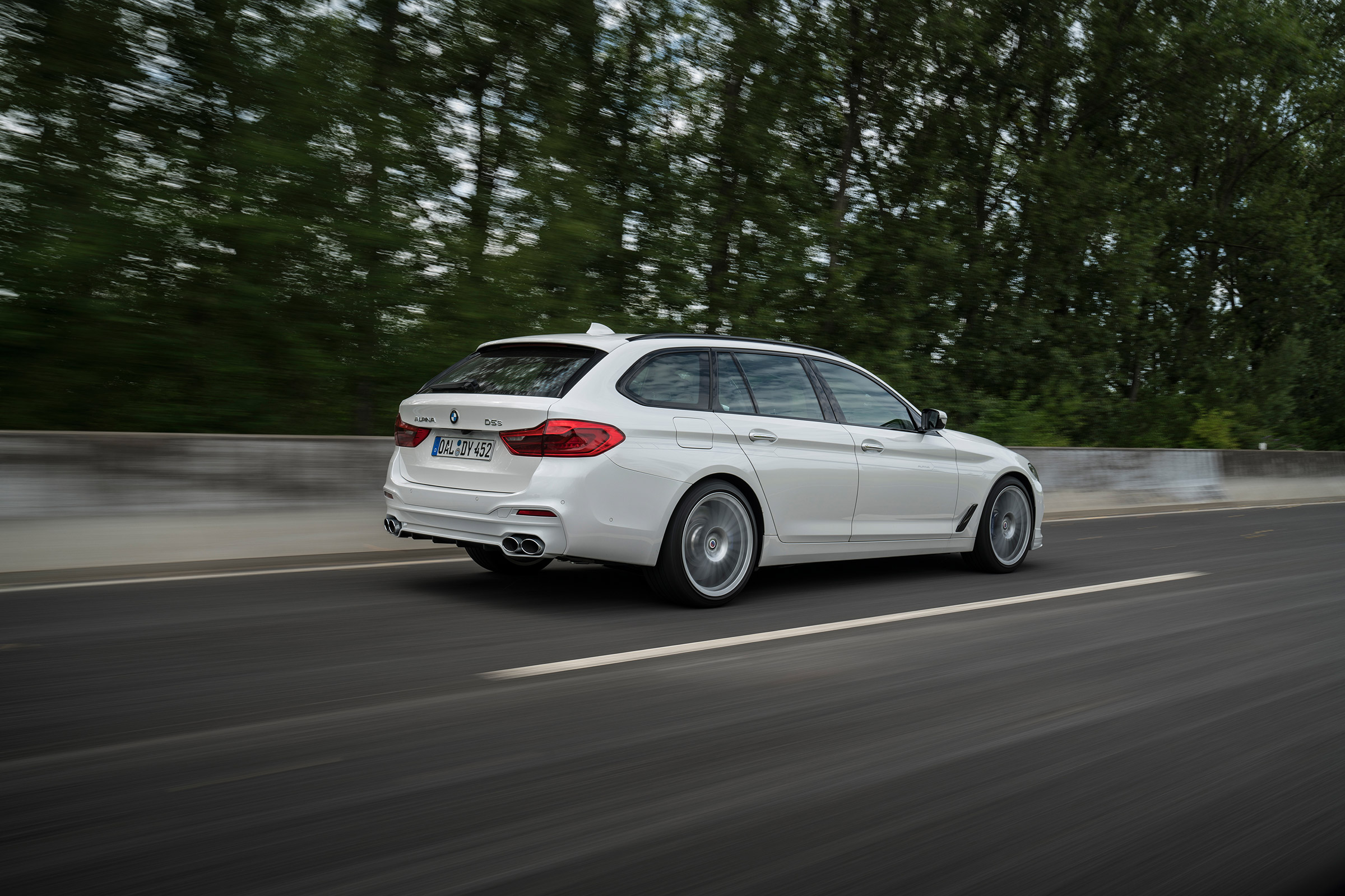 Alpina D5 S UK - rear estate