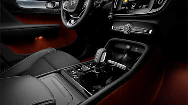 Volvo XC40 - console