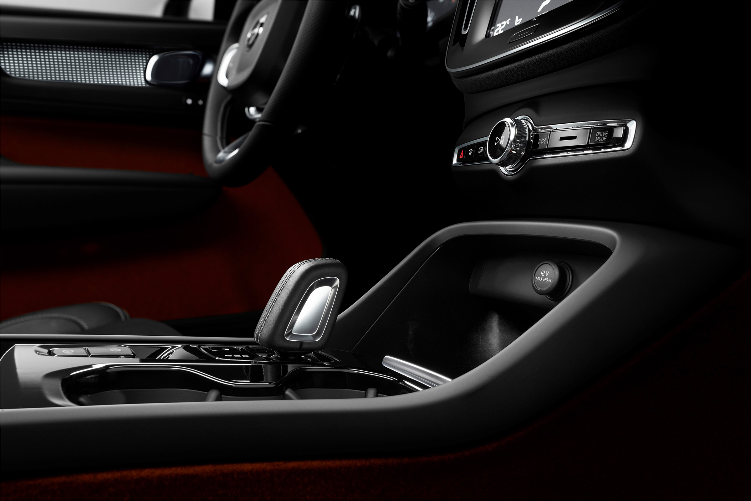 Volvo XC40 - console