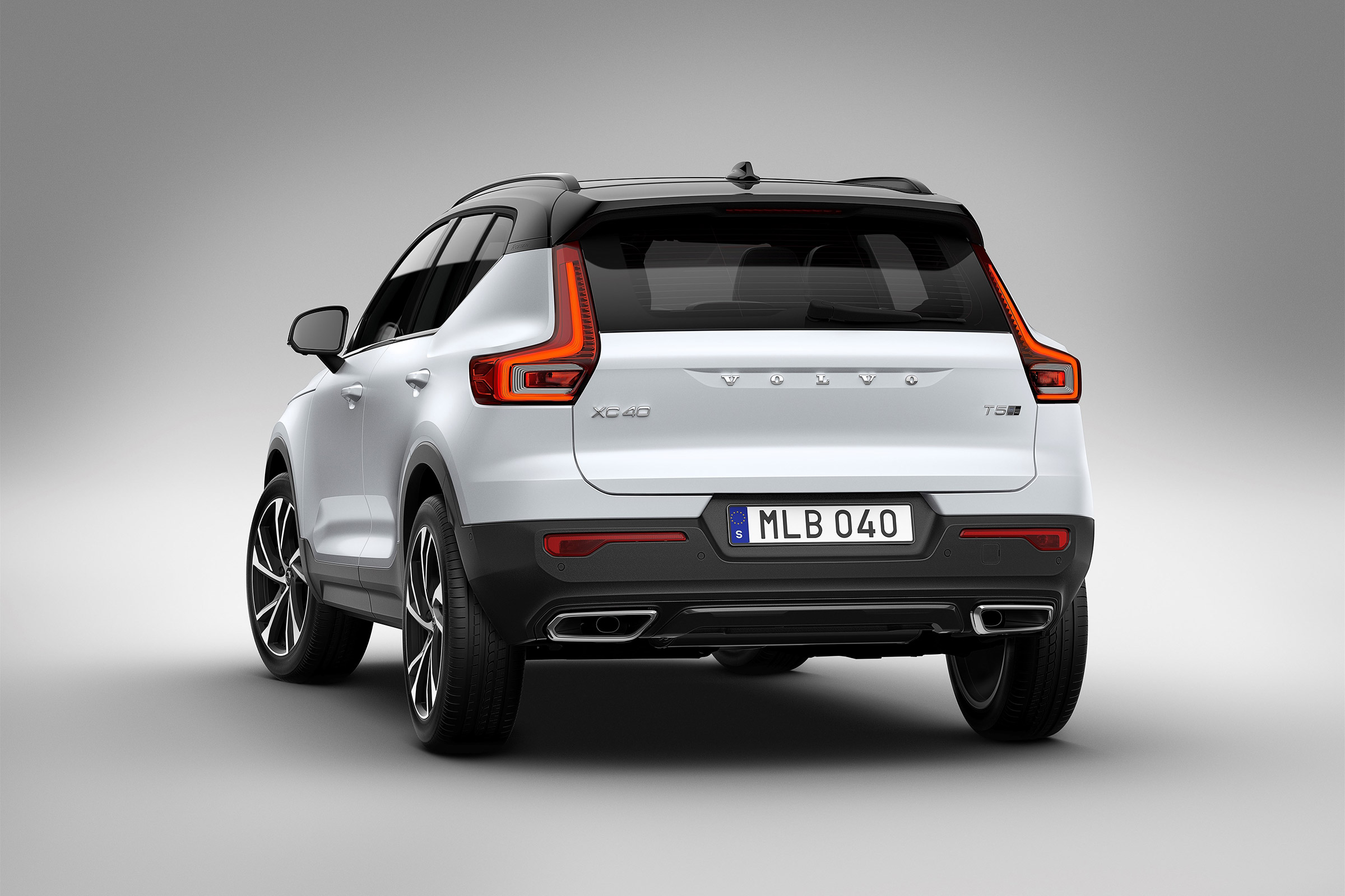 Volvo XC40 - rear quarter