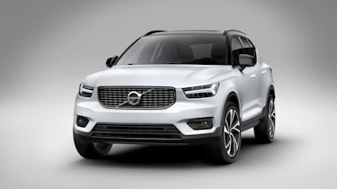 Volvo XC40 - front
