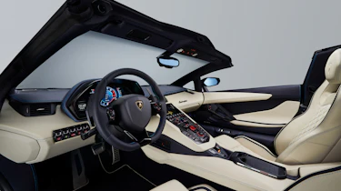Lamborghini Aventador S Roadster - interior