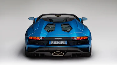 Lamborghini Aventador S Roadster - tail