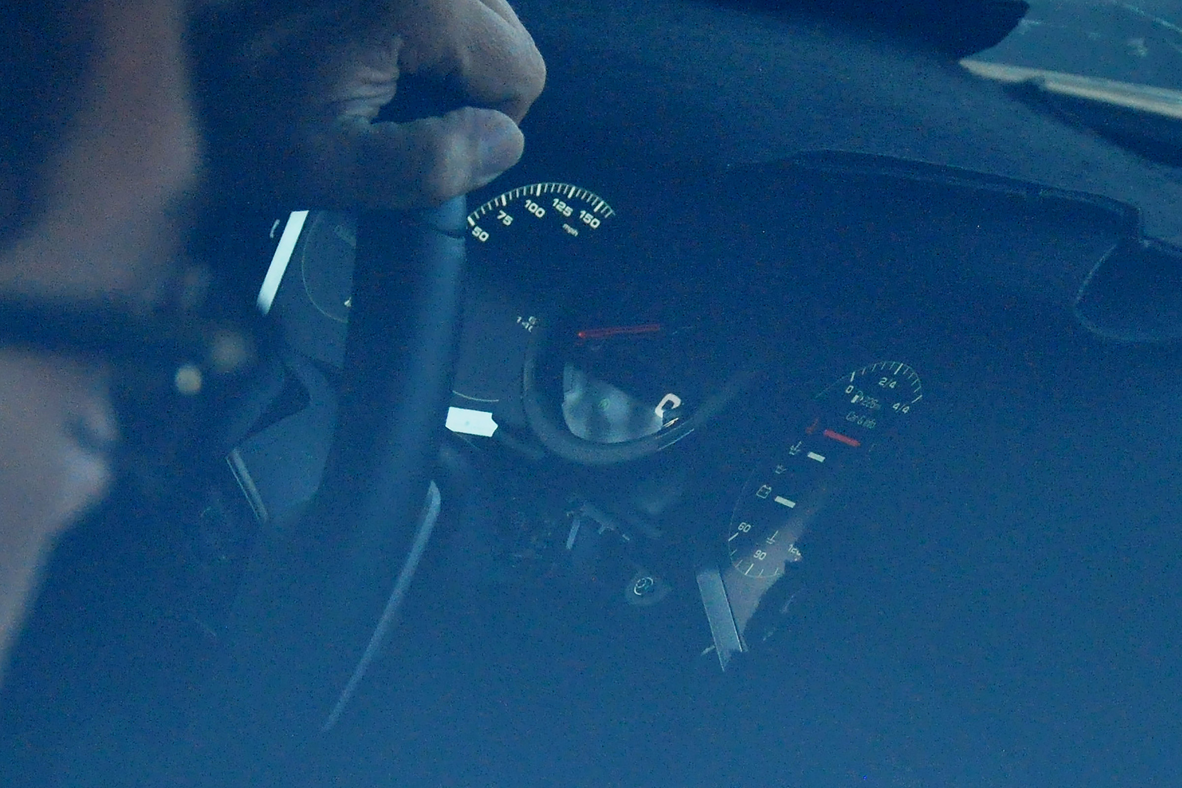 Porsche 911 spy - dials