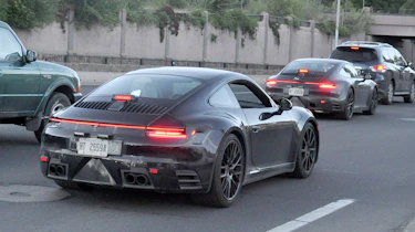 Porsche 911 spy - quarter