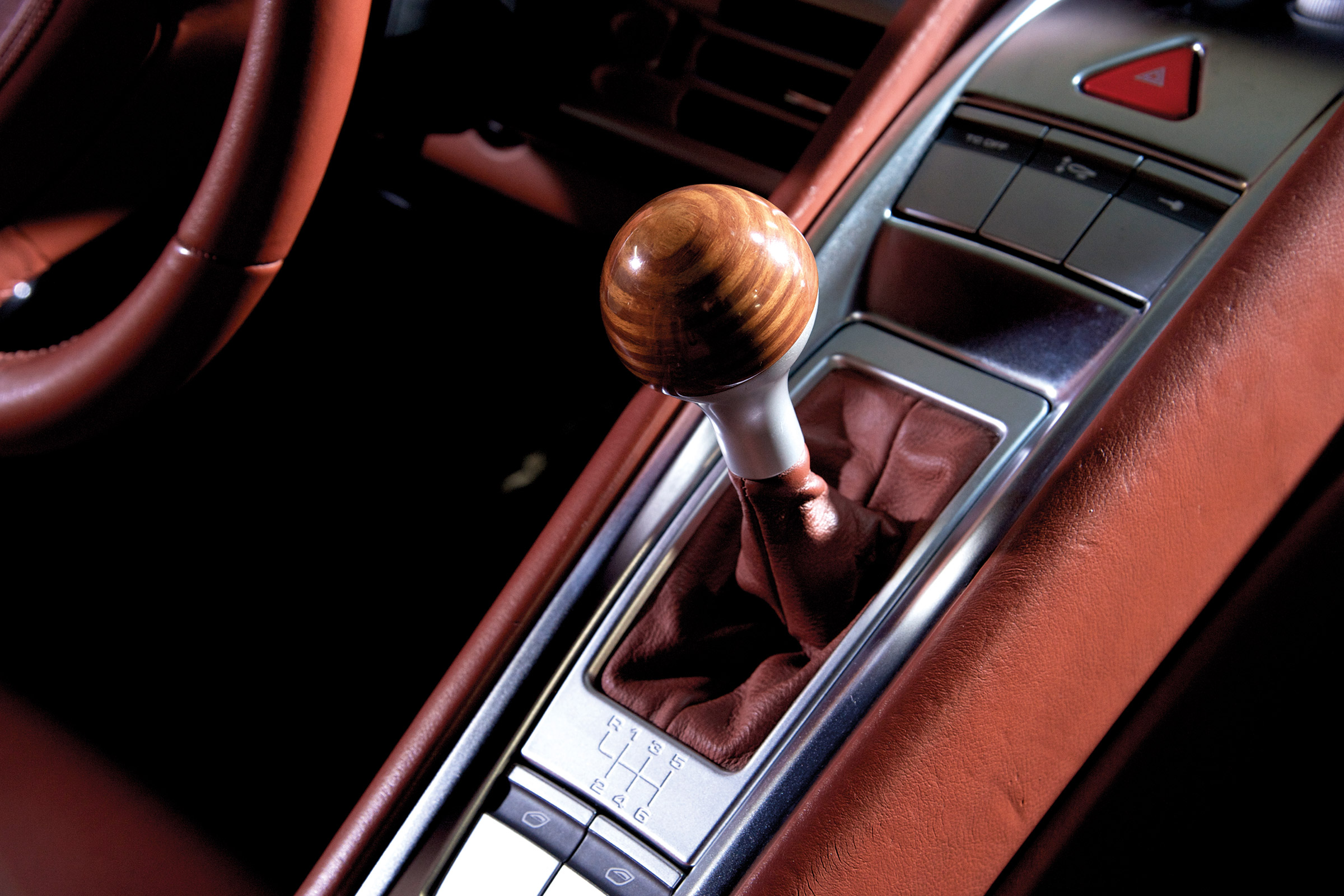 Porsche Carrera GT &amp; 959 - interior