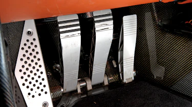 Porsche Carrera GT & 959 - pedals