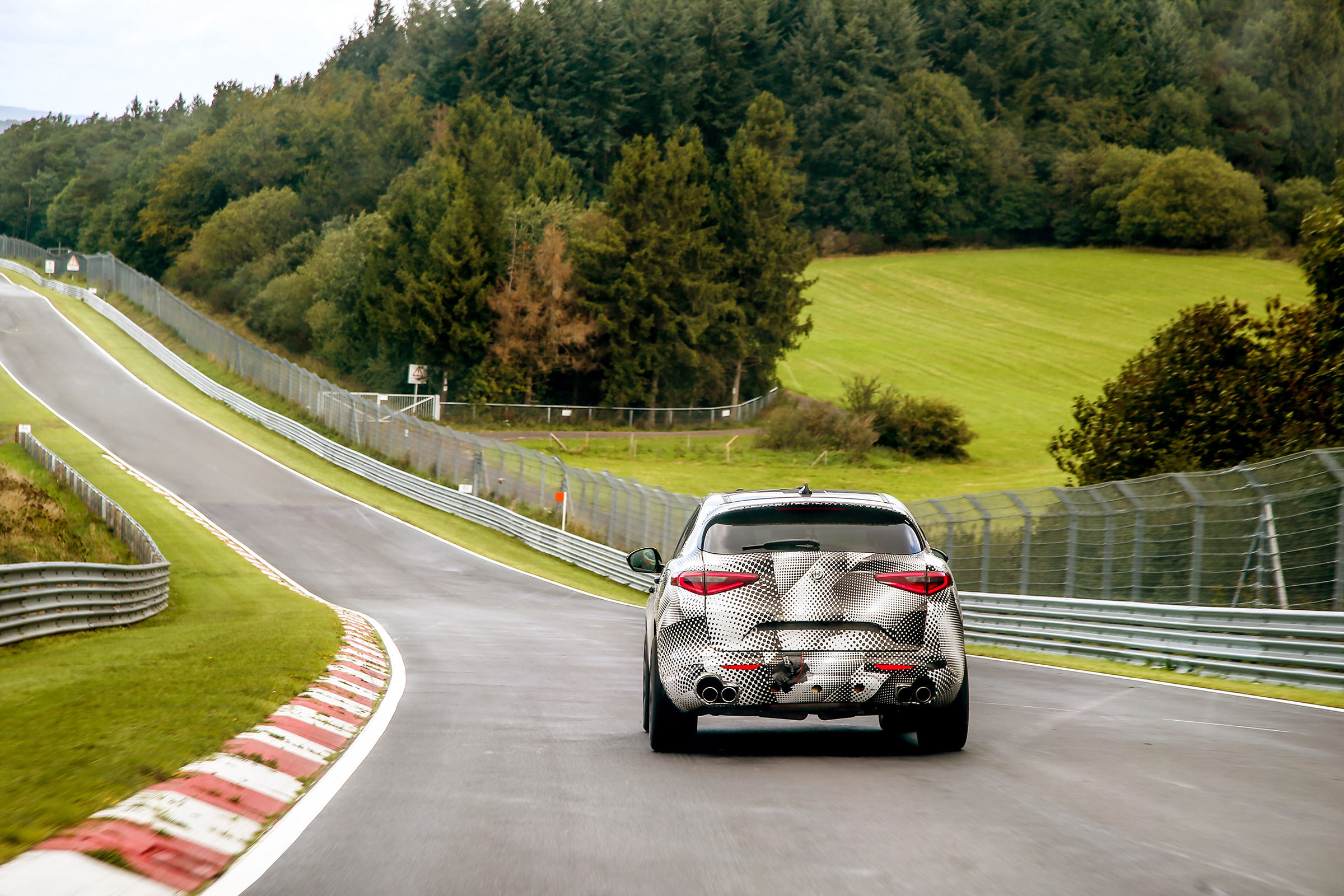 Alfa Romeo Stelvio Quadrifoglio - Nurburgring