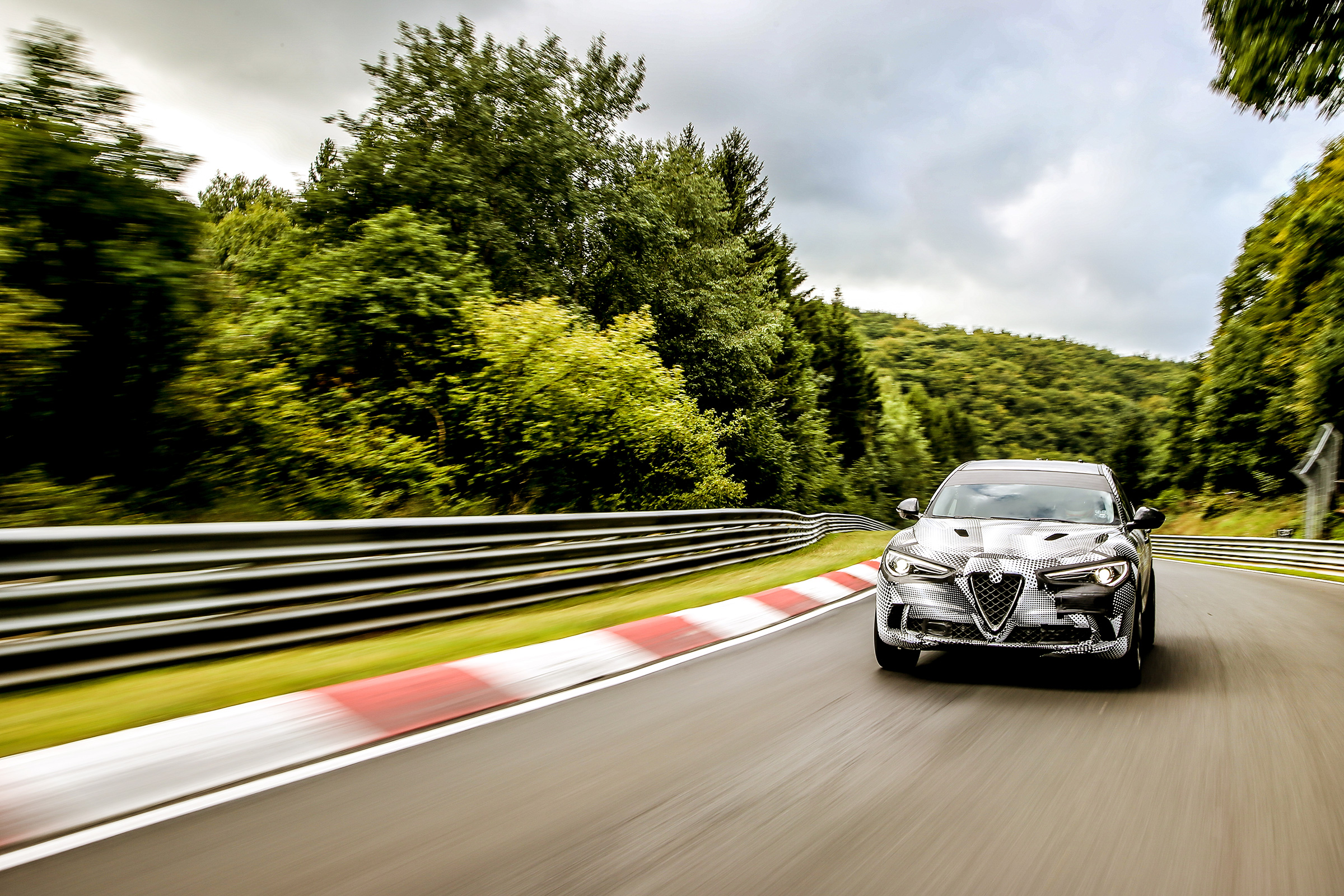 Alfa Romeo Stelvio Quadrifoglio - Nurburgring