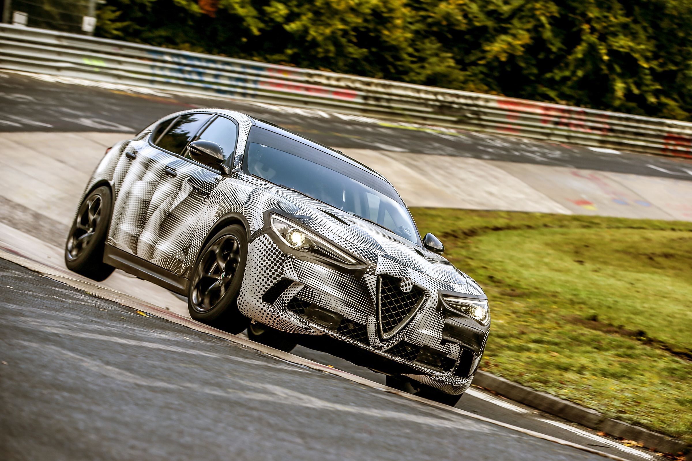Alfa Romeo Stelvio Quadrifoglio - Nurburgring
