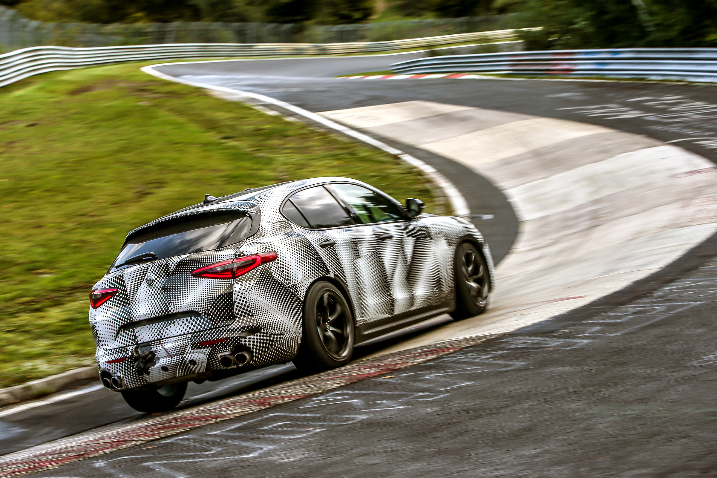Alfa Romeo Stelvio Quadrifoglio - Nurburgring