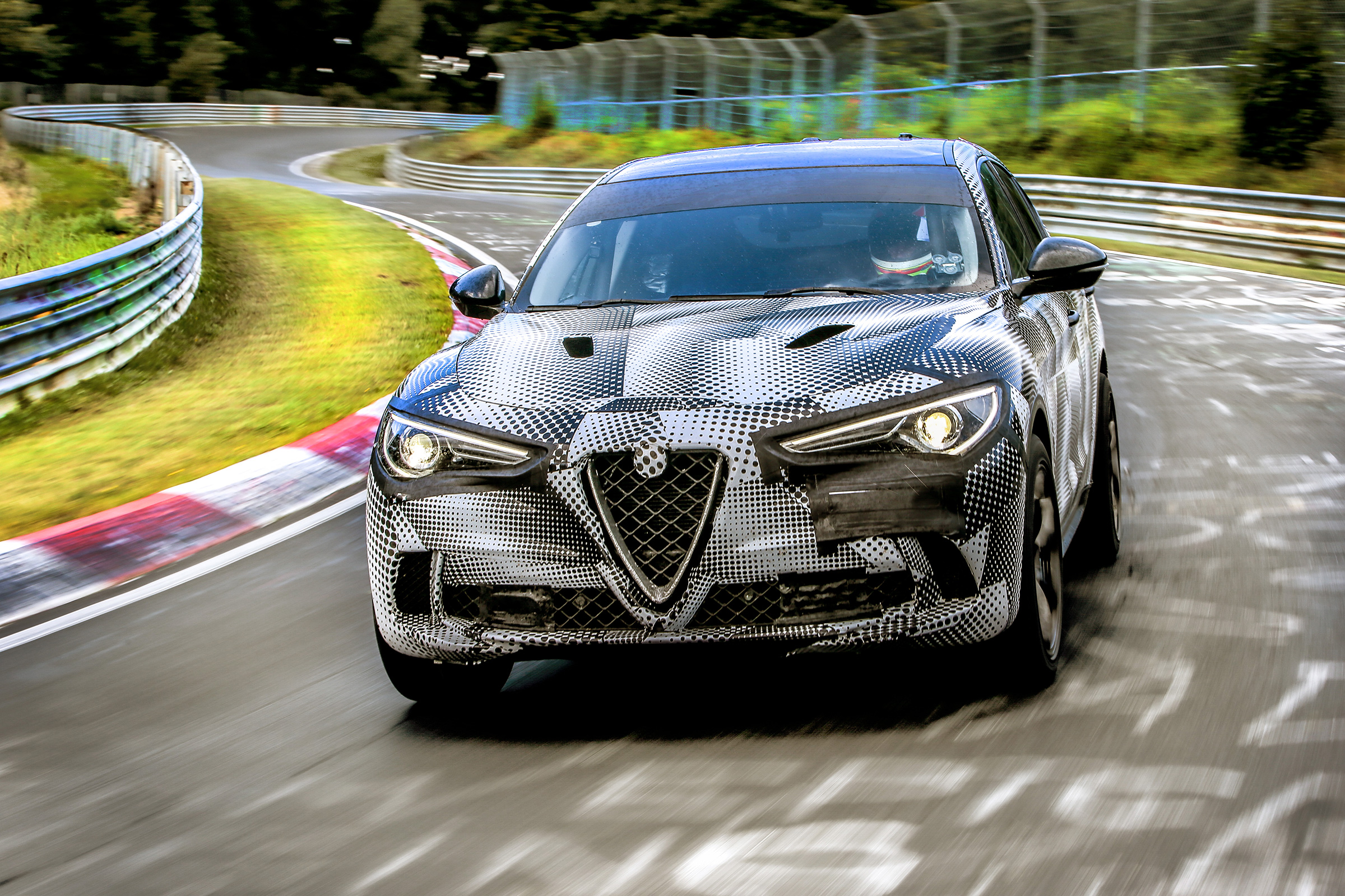Alfa Romeo Stelvio Quadrifoglio - Nurburgring