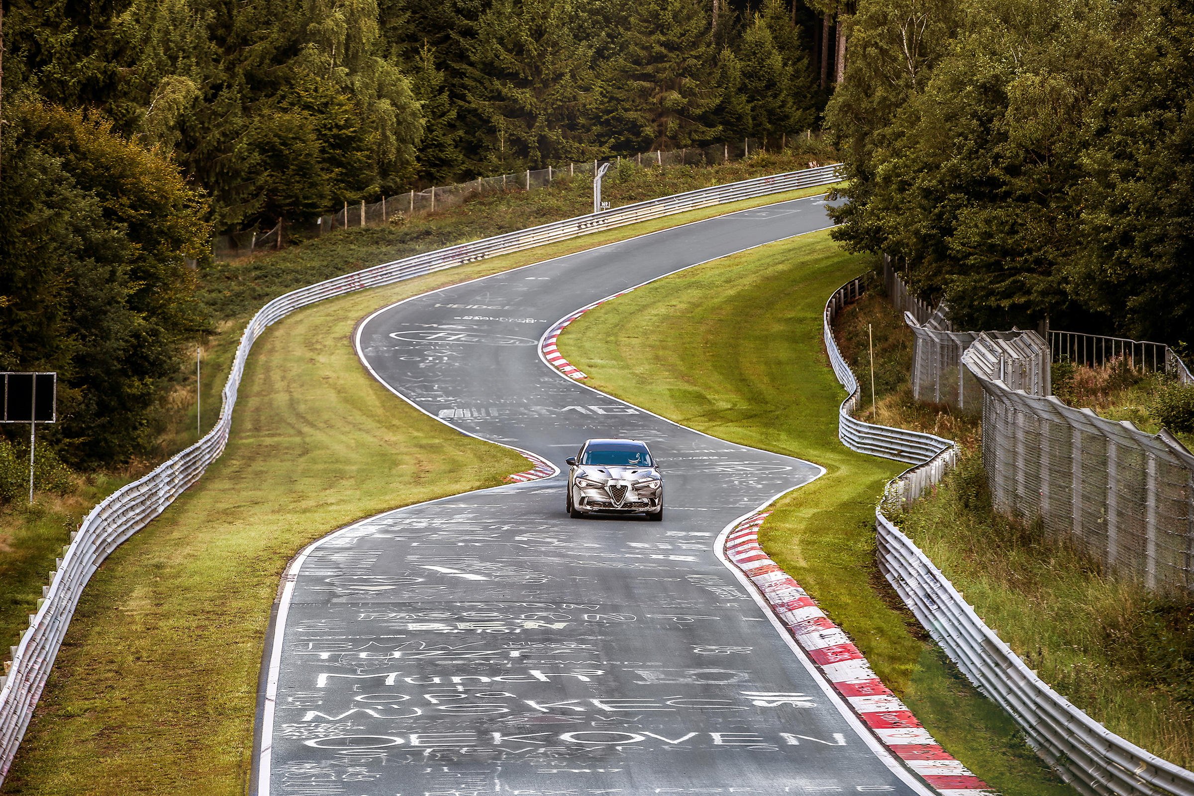 Alfa Romeo Stelvio Quadrifoglio - Nurburgring