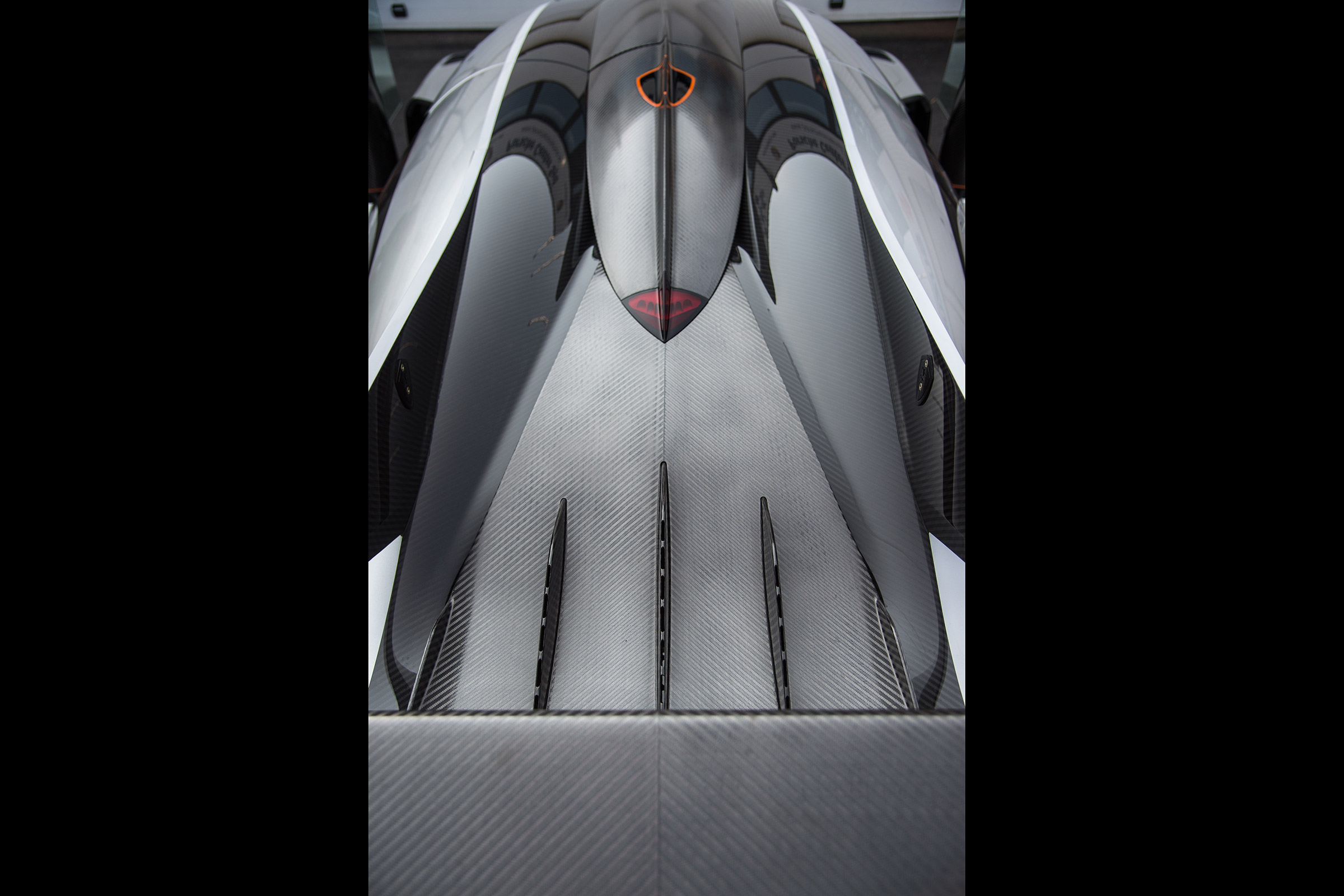 Koenigsegg One:1 - engine cover