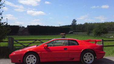 Lotus Esprit Turbo - side