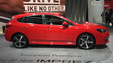 Subaru Impreza Hatch live - side