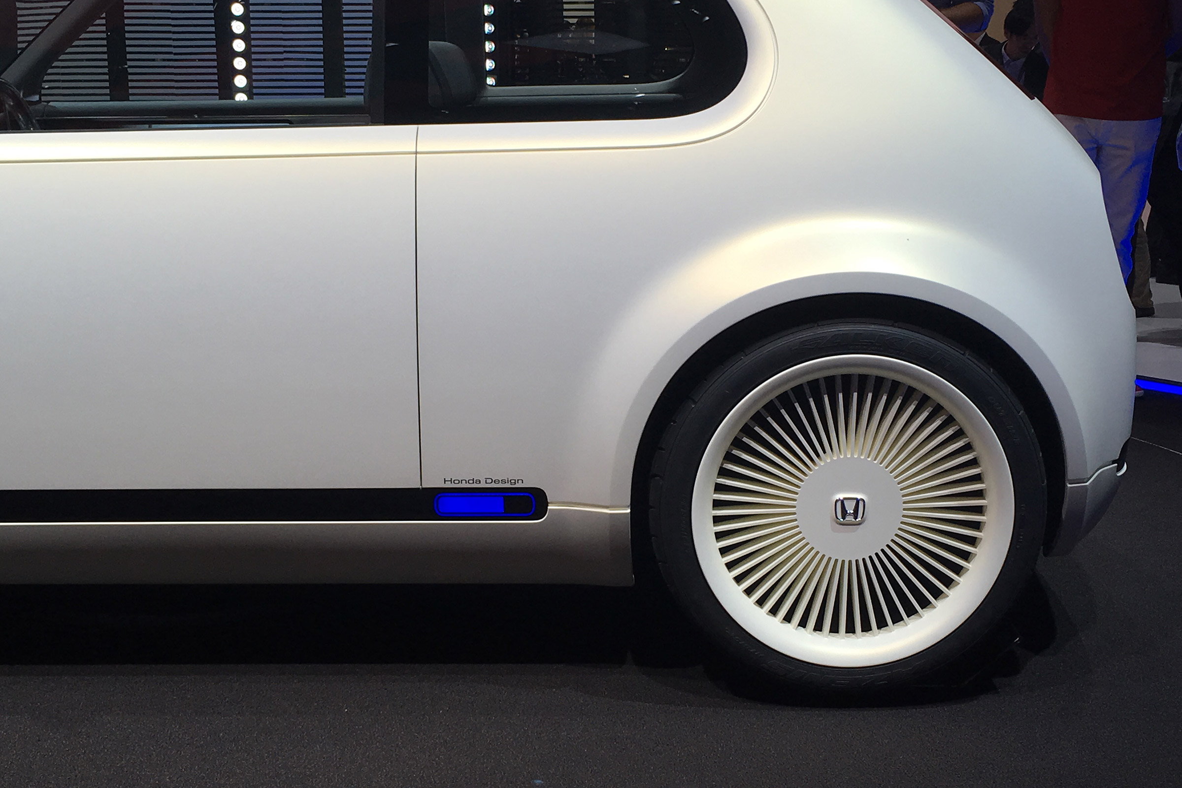 Honda Urban EV Concept live - rear wheel