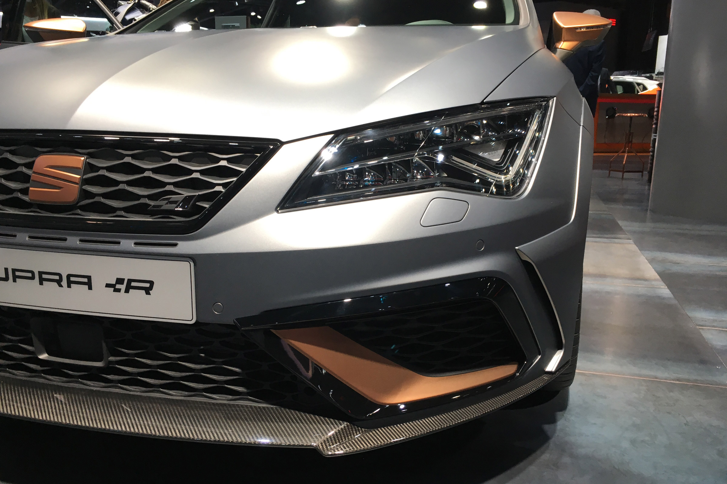 SEAT Leon Cupra R revealed at Frankfurt Motor Show detail