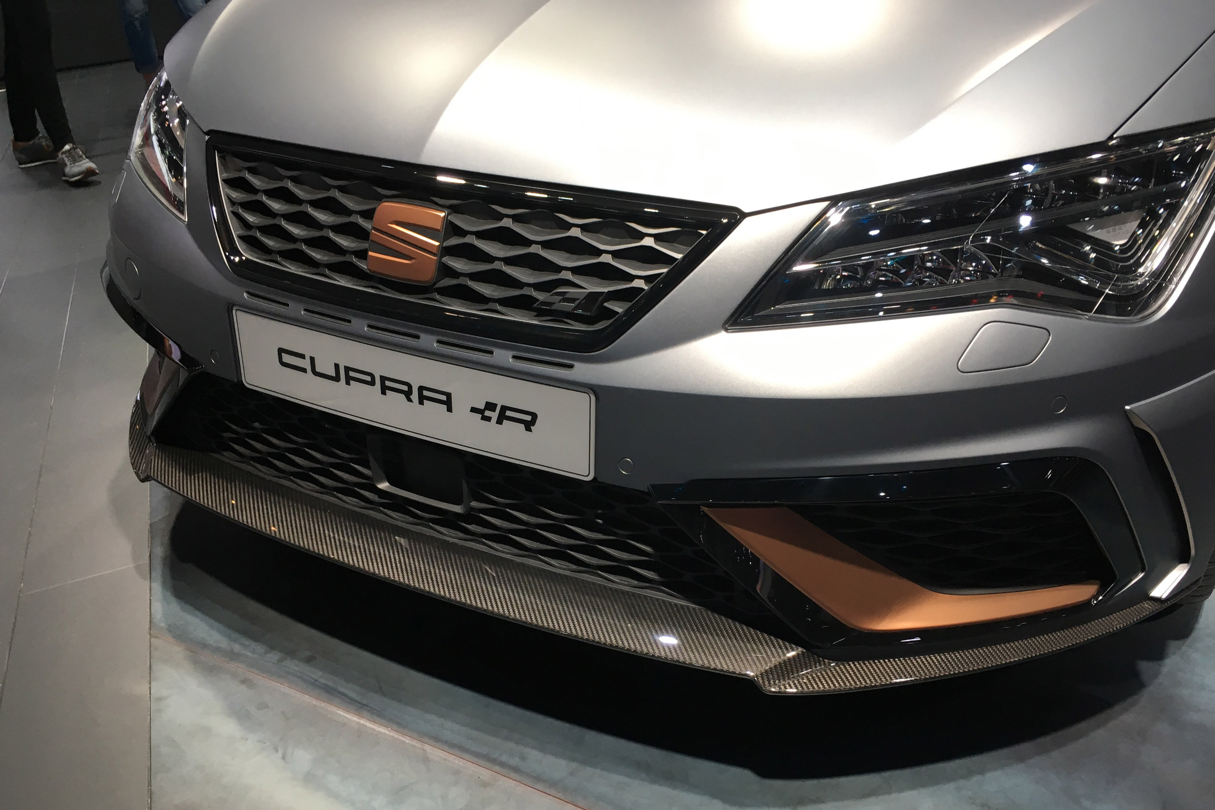 SEAT Leon Cupra R revealed at Frankfurt Motor Show detail