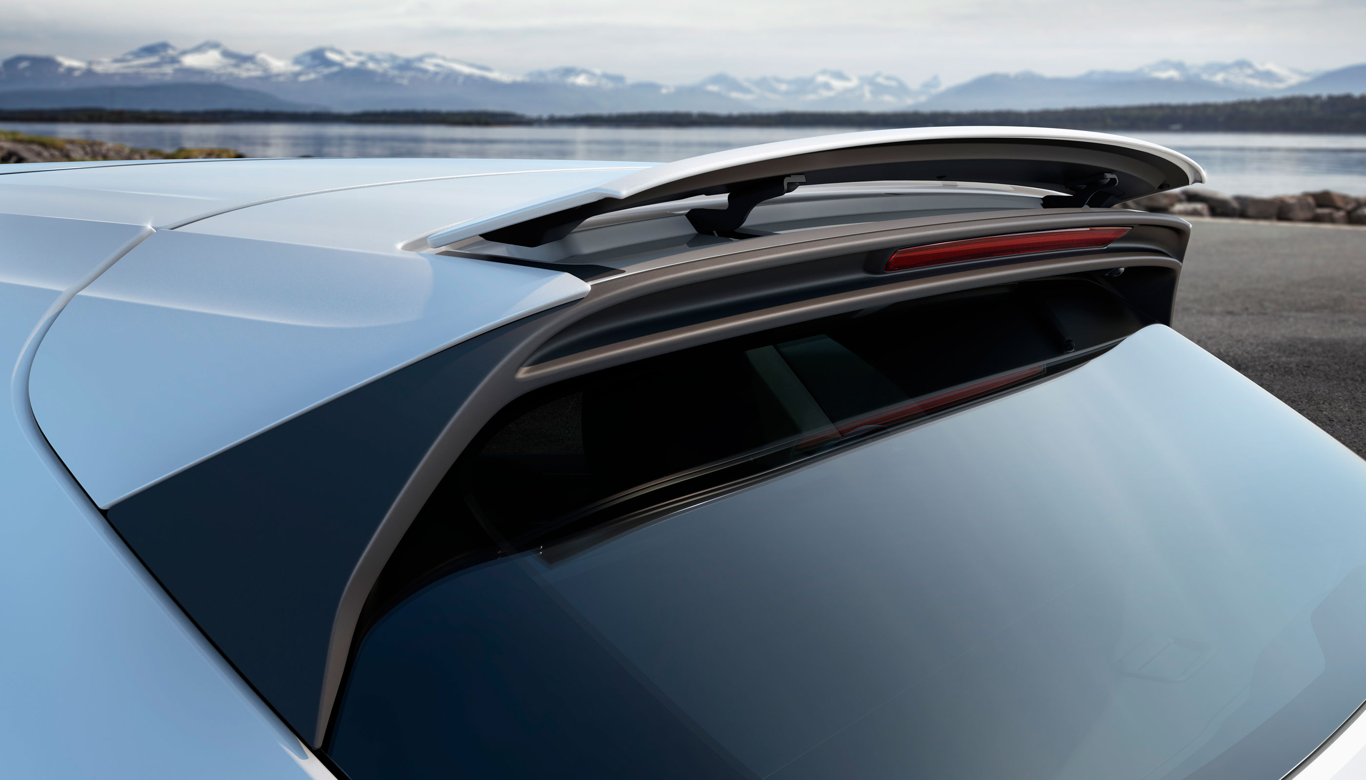 2018 Porsche Cayenne Turbo - Spoiler