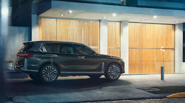 BMW X7 Concept - side