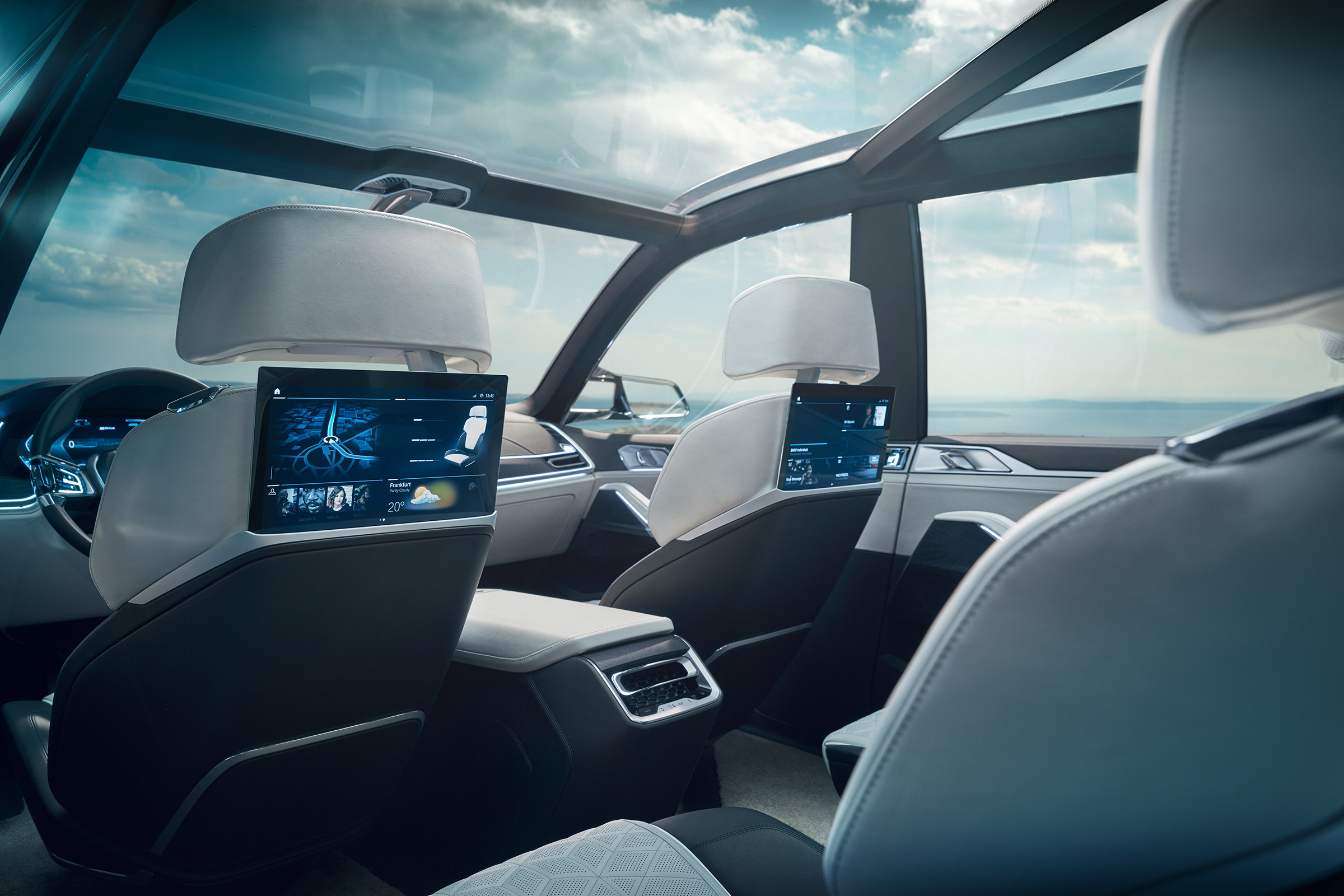 BMW X7 Concept - interior rear