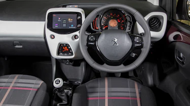 Peugeot 108 - interior